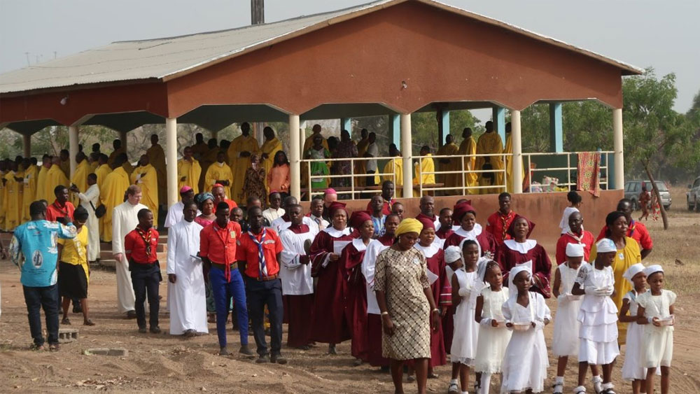Benin-procession_header