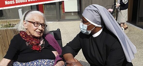 Les Petites Soeurs des Pauvres auprès des personnes âgées