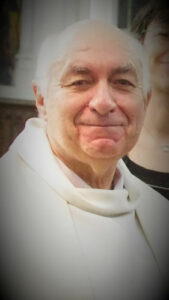 Père Jean-Gérard LUSSEAU Père Jean-Gérard LUSSEAU